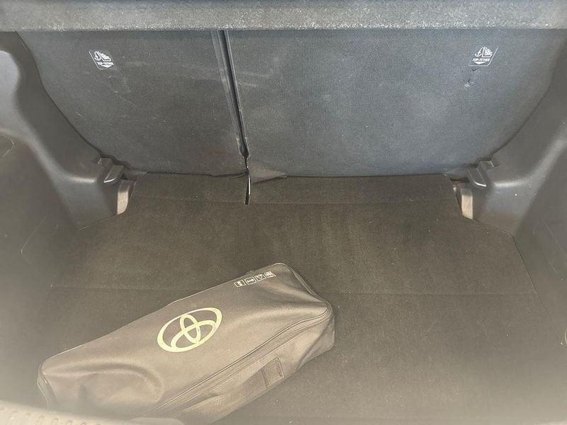 Toyota Yaris 1.0 Active MY22