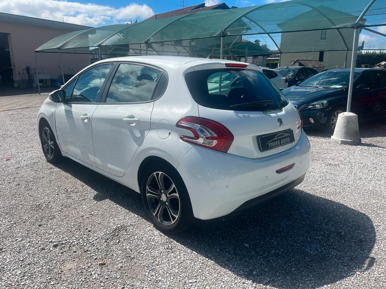 Peugeot 208 PureTech 82 5 porte Allure NEOPATENTATI