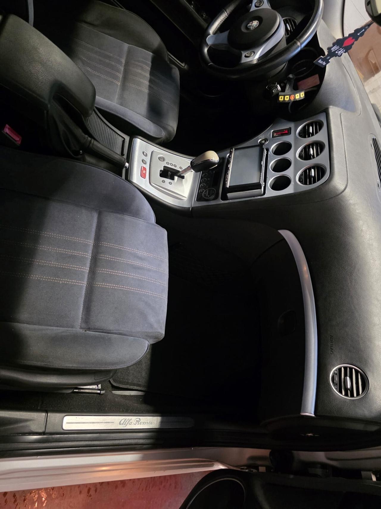 Alfa Romeo 159 1.9 JTDm 16V Exclusive Q-Tronic