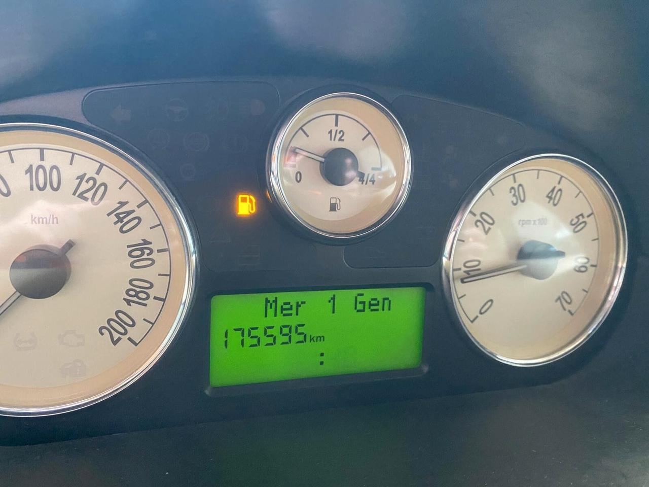 Lancia Ypsilon 1.2 Argento 80cv - OK NEOPATENTATI