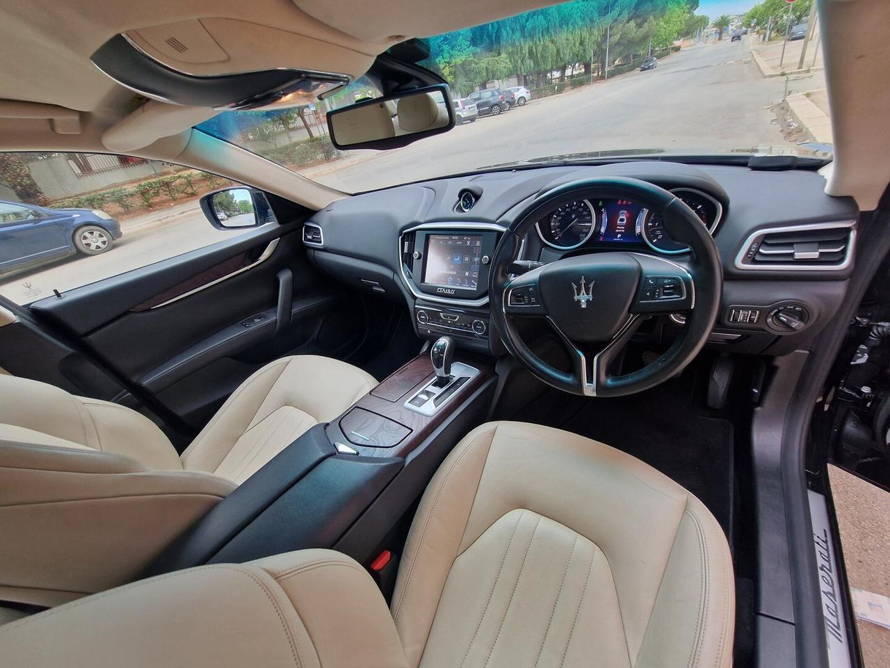 MASERATI GHIBLI V6 DIESEL 275CV NERISSIMO EDITION