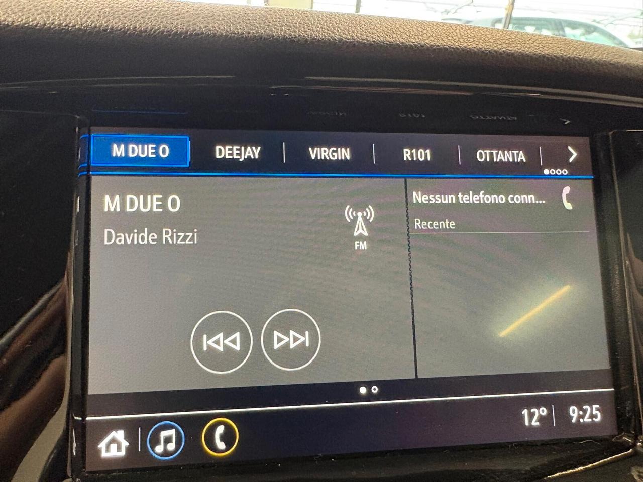 Opel Karl ROCKS 1.0 73 CV 5MT 45000 KM