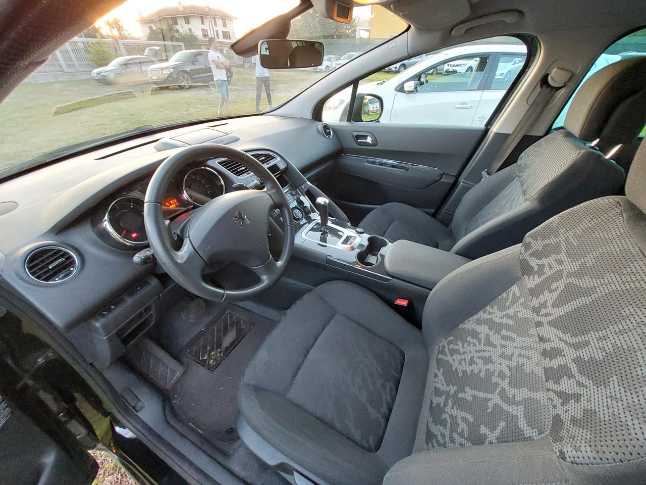 Peugeot 3008 1.6 e-HDi 115CV cambio robotizzato Stop&Start Allure