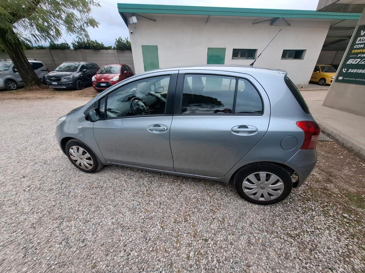 Toyota Yaris 1.3 5 porte Navi 87 Cv (64kw)