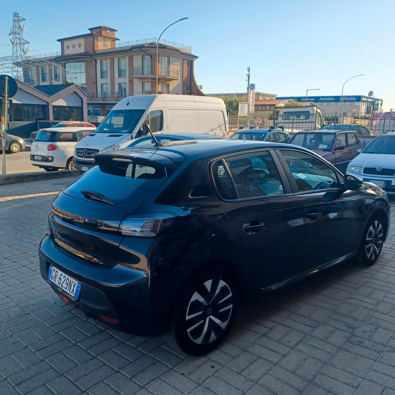 52778km COME NUOVA PEUGEOT 208 .12 NEOPATENTATI