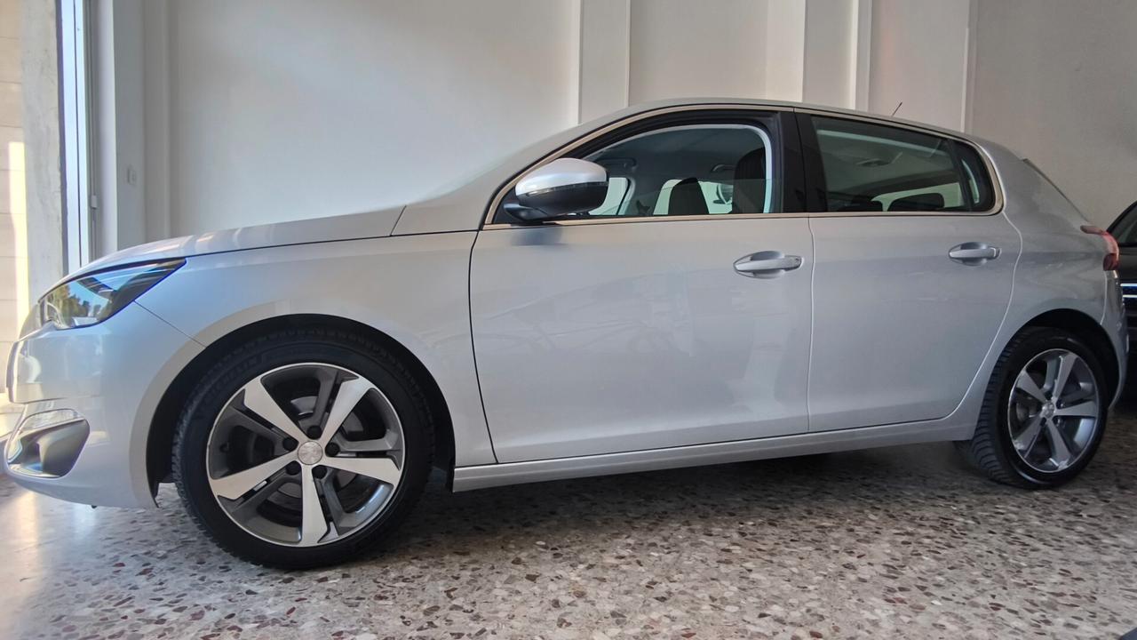 Peugeot 308 BlueHDi 120 S&S EAT6 Allure