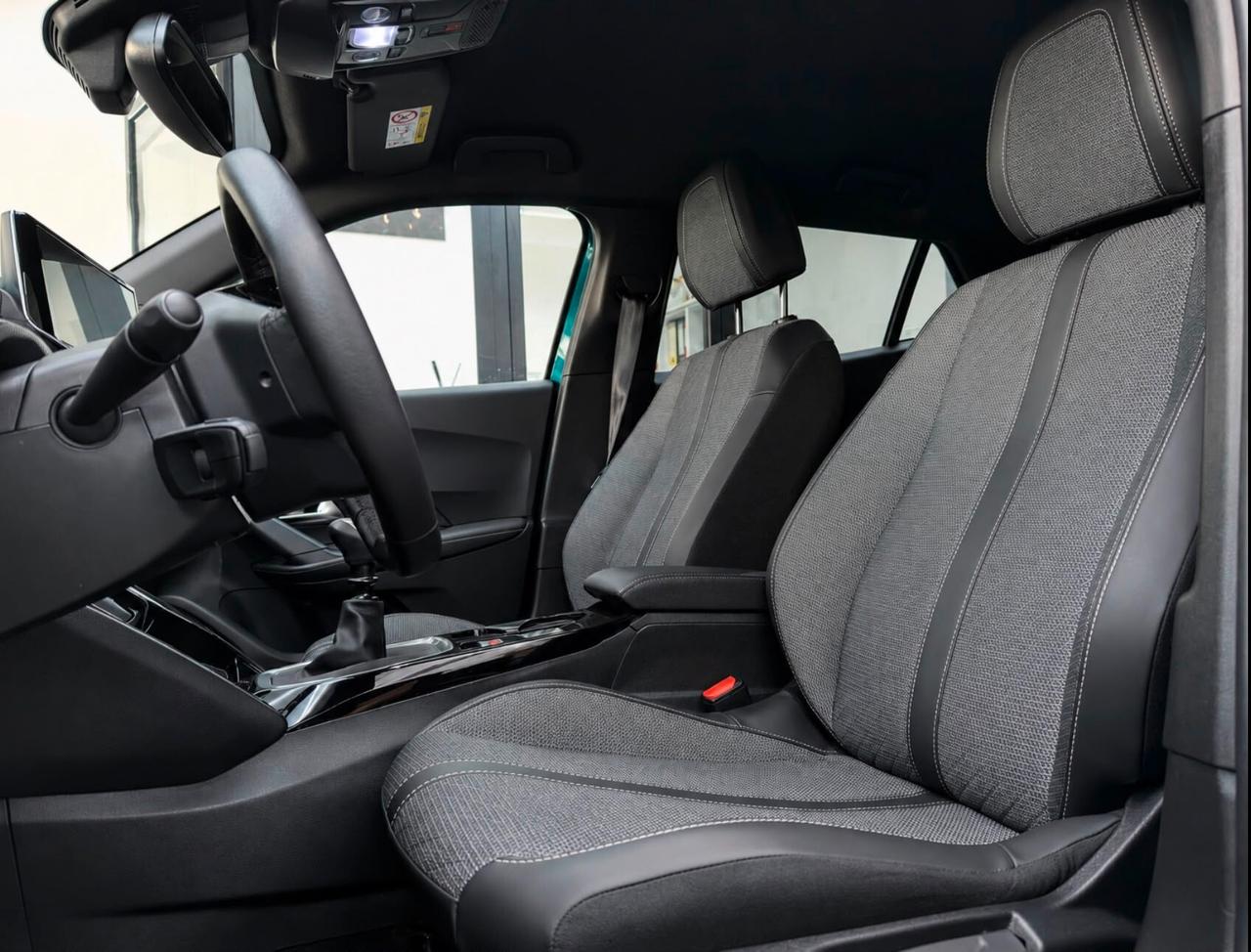 Peugeot 2008 1.2 benzina 100 CV S&S Allure