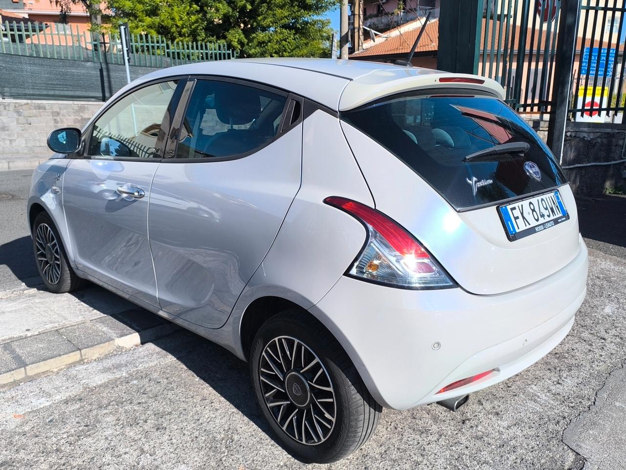 Lancia Ypsilon 1.3 MJT 16V 95 CV 5 porte S&S Gold