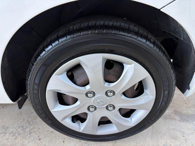 HYUNDAI i10 1.1 12V EURO 5 BENZ OK NEOP POCHISSIMI CHILOMETRI