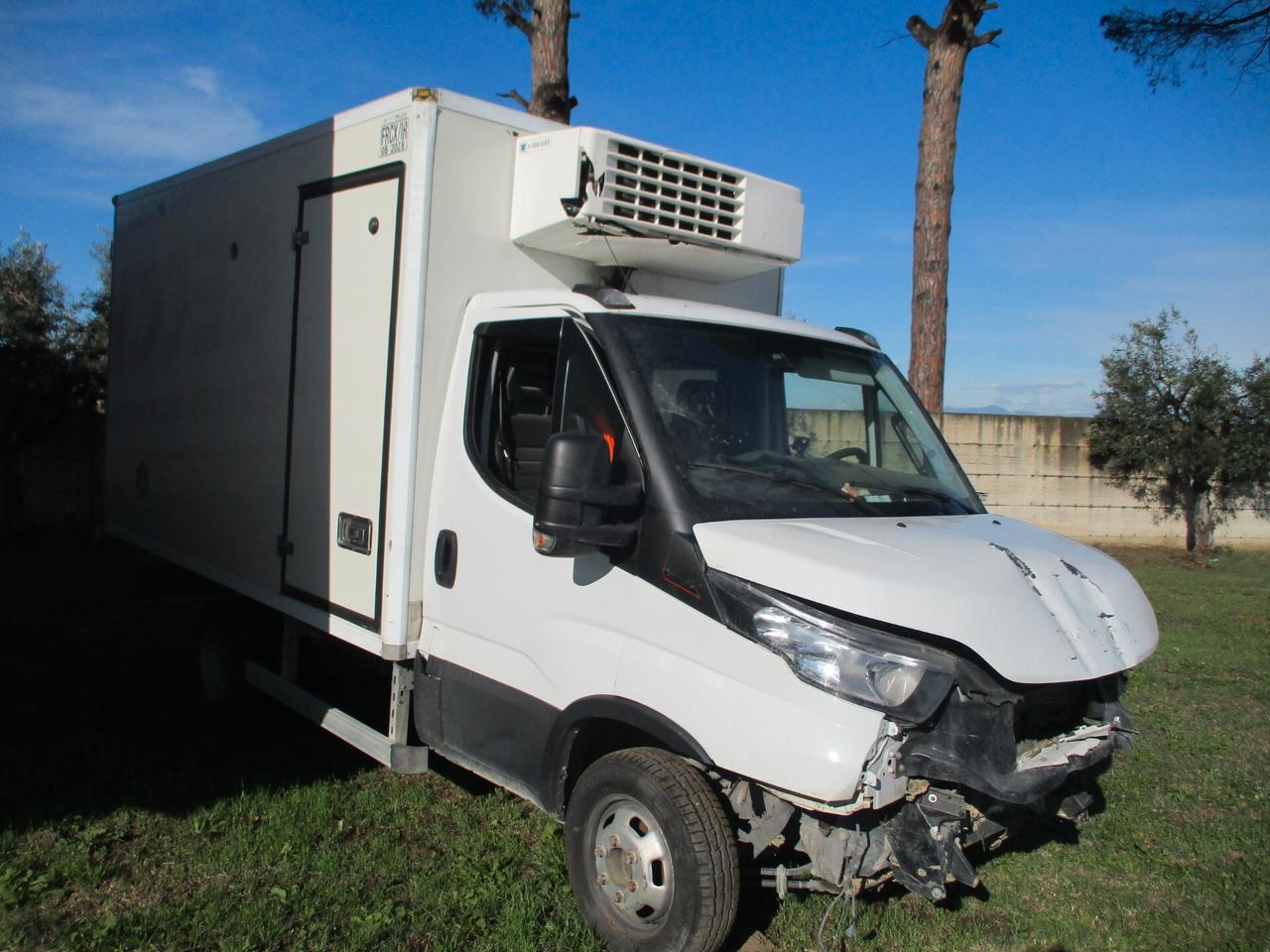 Iveco Daily 35C16 3000 160CV E6D FRIGO SINISTRATO COME DA FOTO