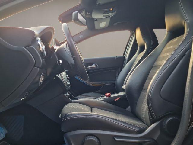 MERCEDES-BENZ GLA 200 d Automatic 4Matic Sport