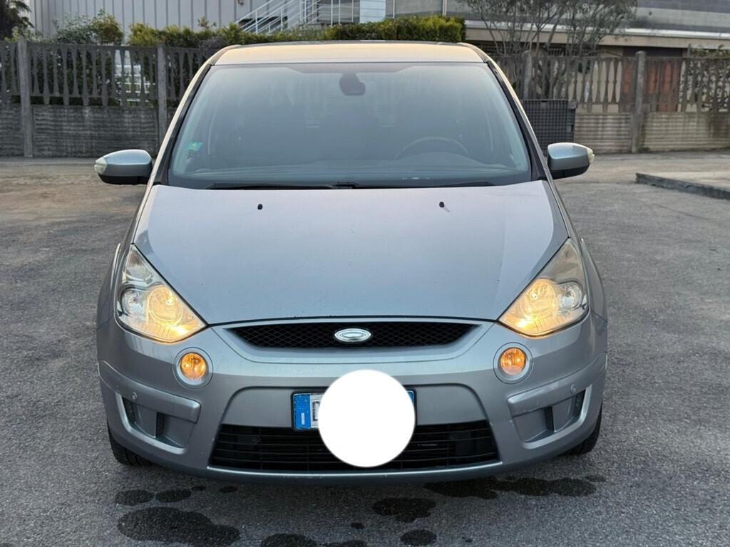 Ford Focus C-Max 2.0 TDCi (136CV) Titanium