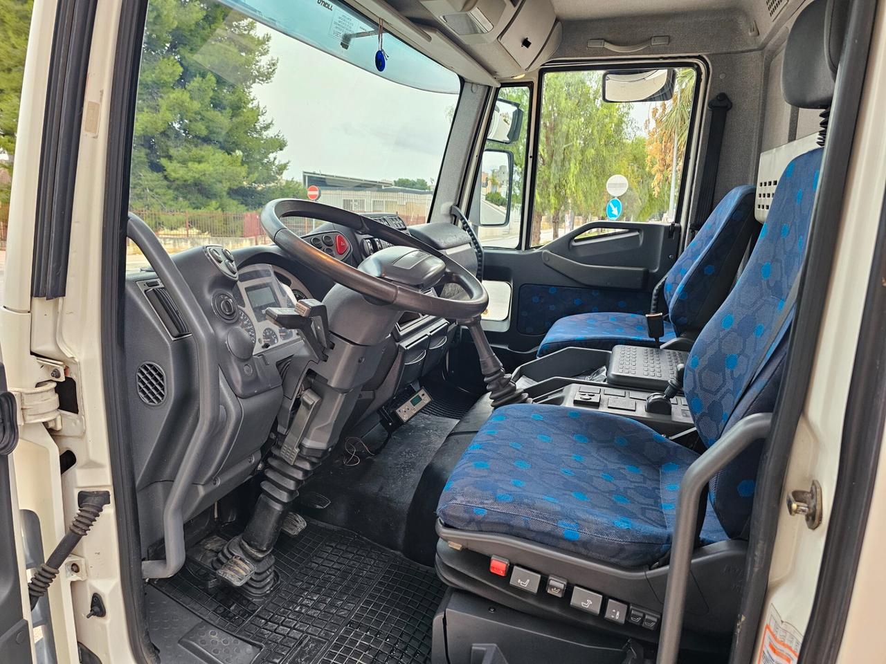 IVECO 75.13 ANNO 2004 TELAIO PII PEDANA