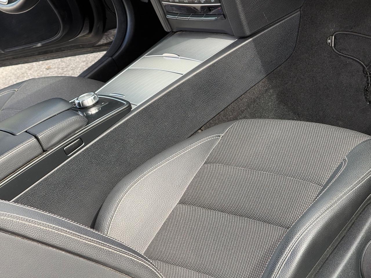 Mercedes-benz E 220 Cabrio-NAVI-AUTOMATICO-PERMUTABILE-.