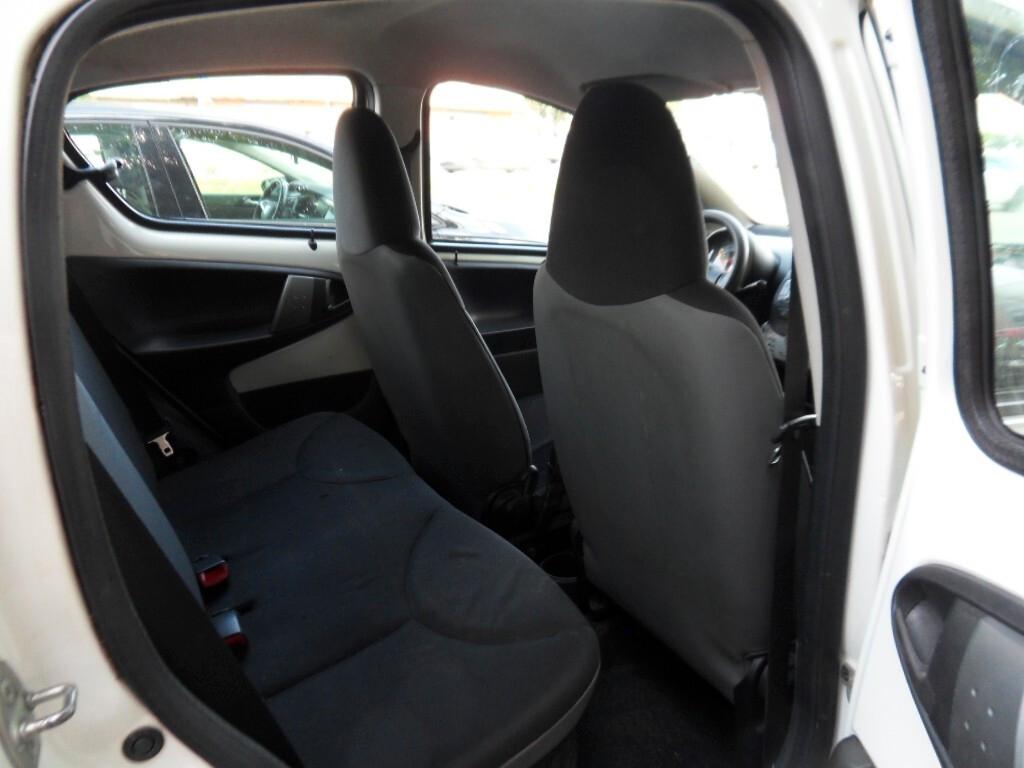 Toyota Aygo 1.0 12V VVT-i 3 porte Active Connect