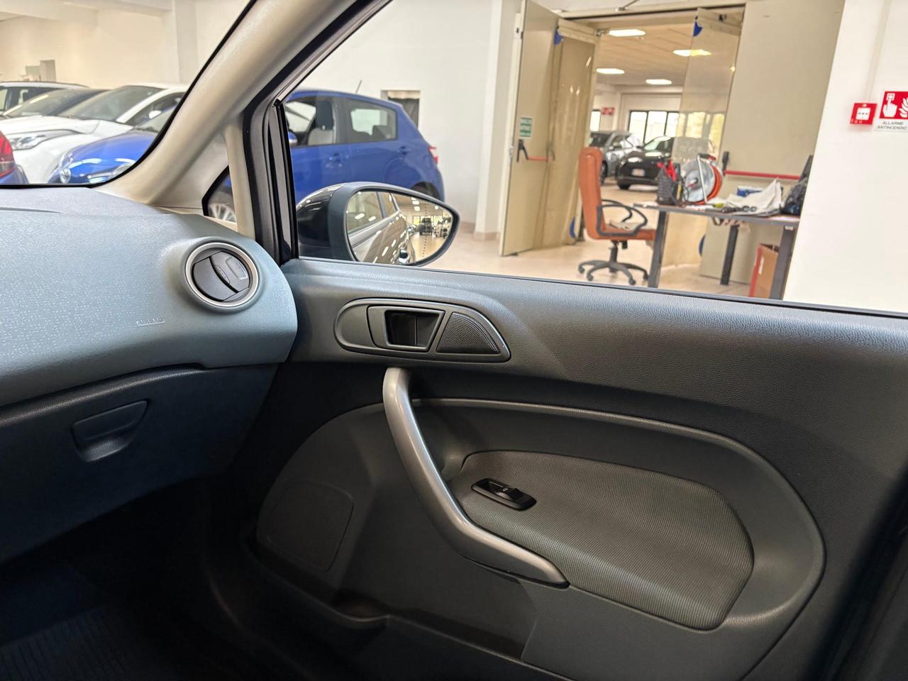 Ford Fiesta 5p 1.2 16v + c/esp 82cv E5