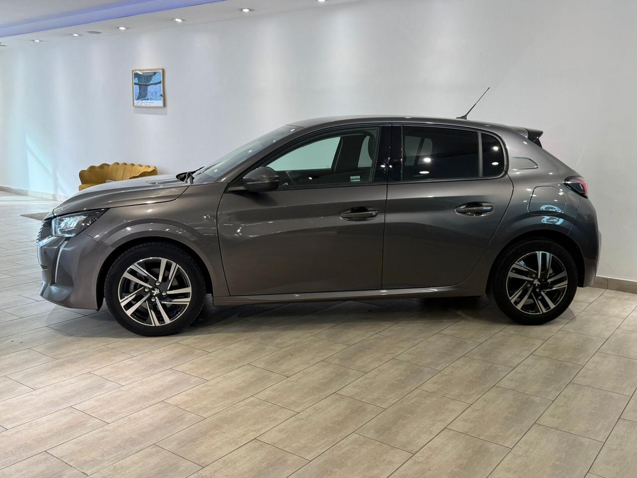 Peugeot 208 1.2 100CV Allure 46.000 KM