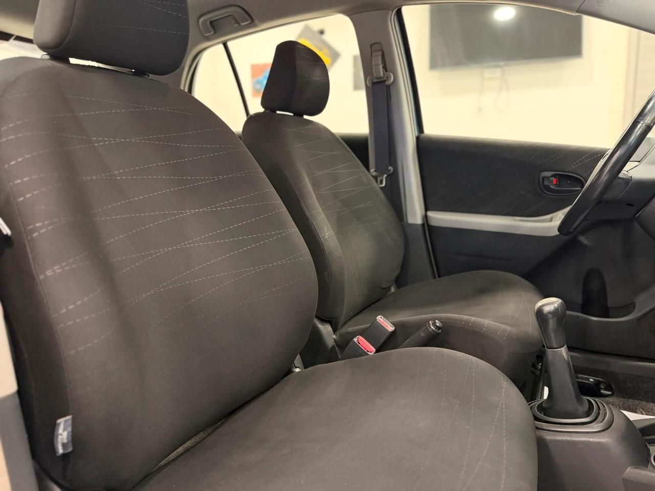 Toyota Yaris 1.0 5 porte Sol