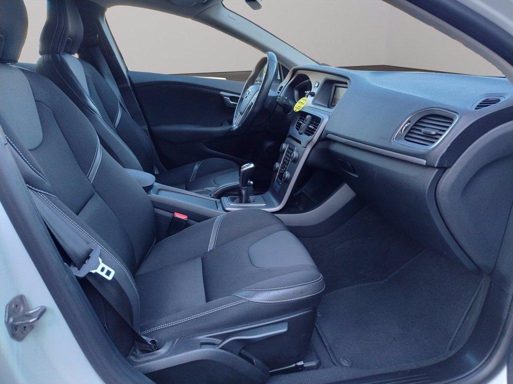 VOLVO V40 2.0 d2 plus del 2019