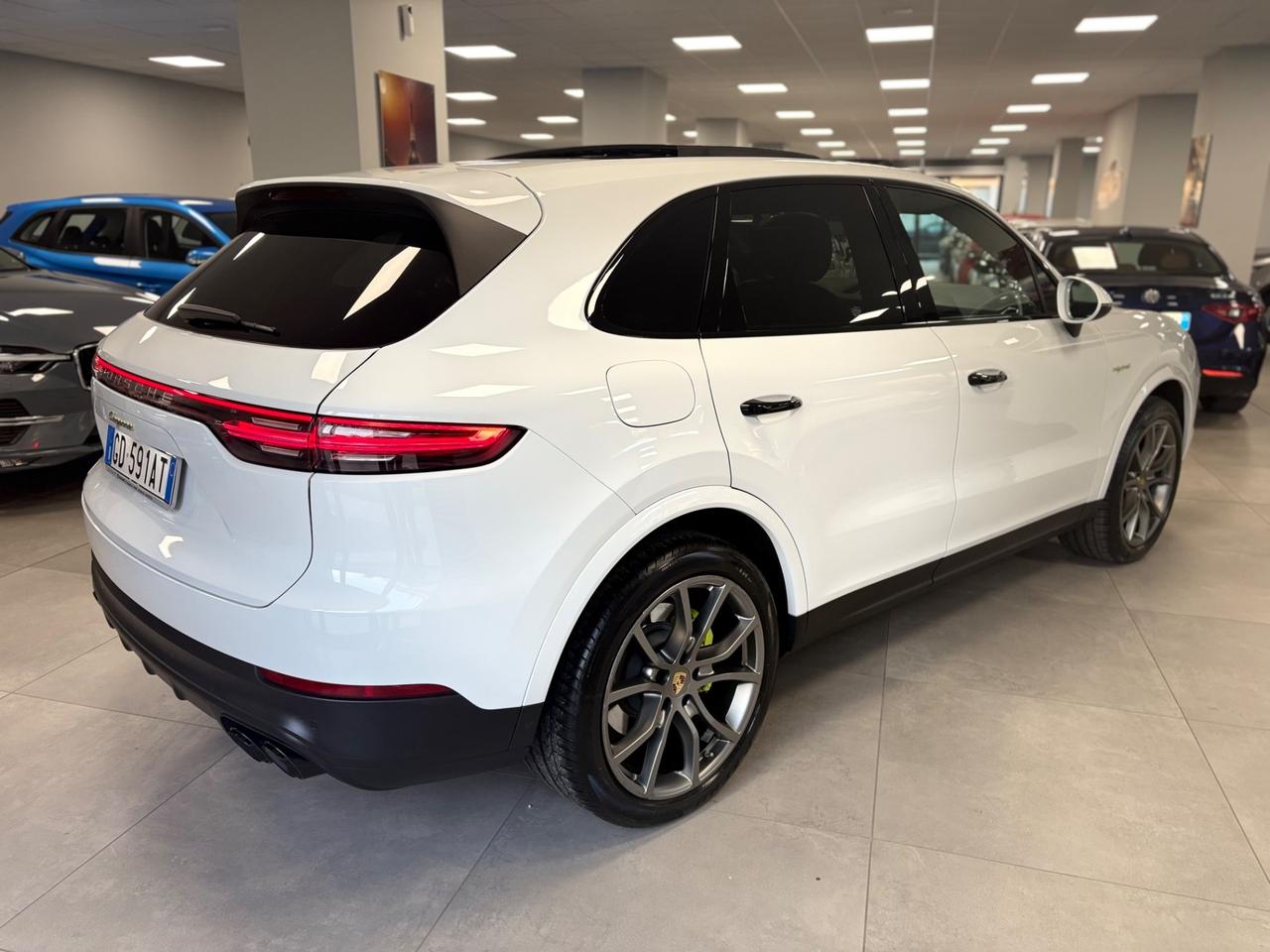Porsche Cayenne 3.0 Hybrid 340cv 2020 km 91000