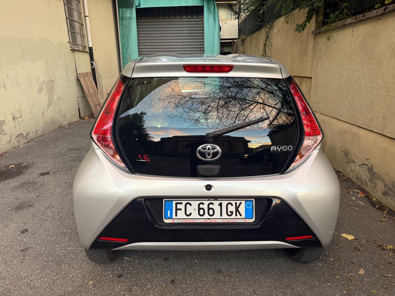 Toyota Aygo 1.0 VVT-i 69 CV 5 porte x-play