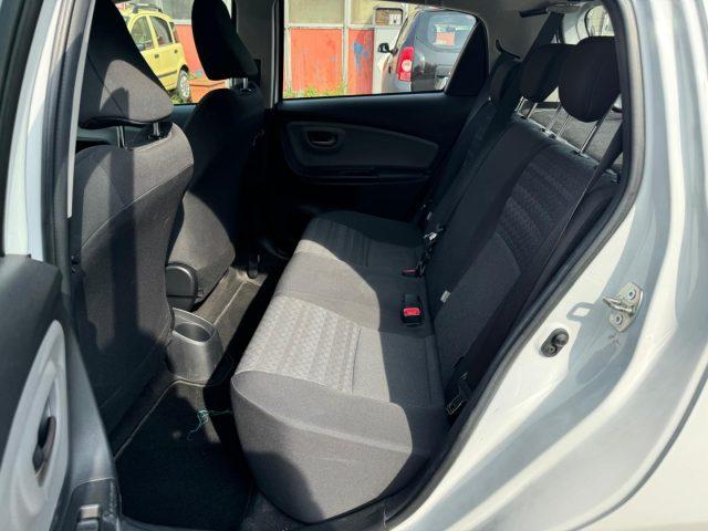 TOYOTA Yaris 1.0 5 porte Lounge