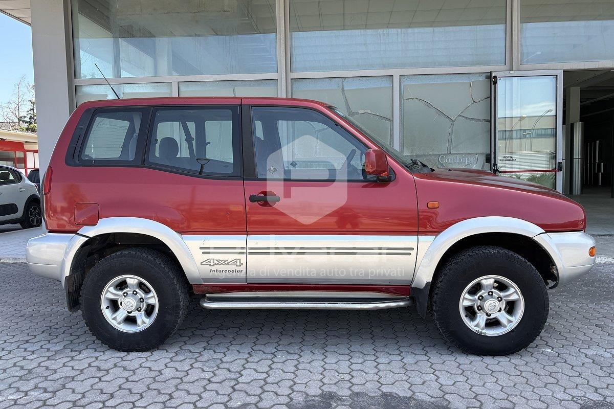 NISSAN Terrano II 2.7 Tdi 3 porte SE