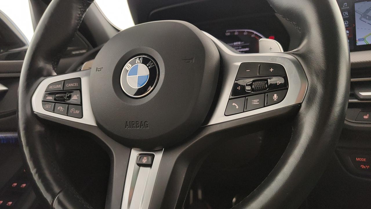 BMW Serie 1 F40 - 118d Msport auto