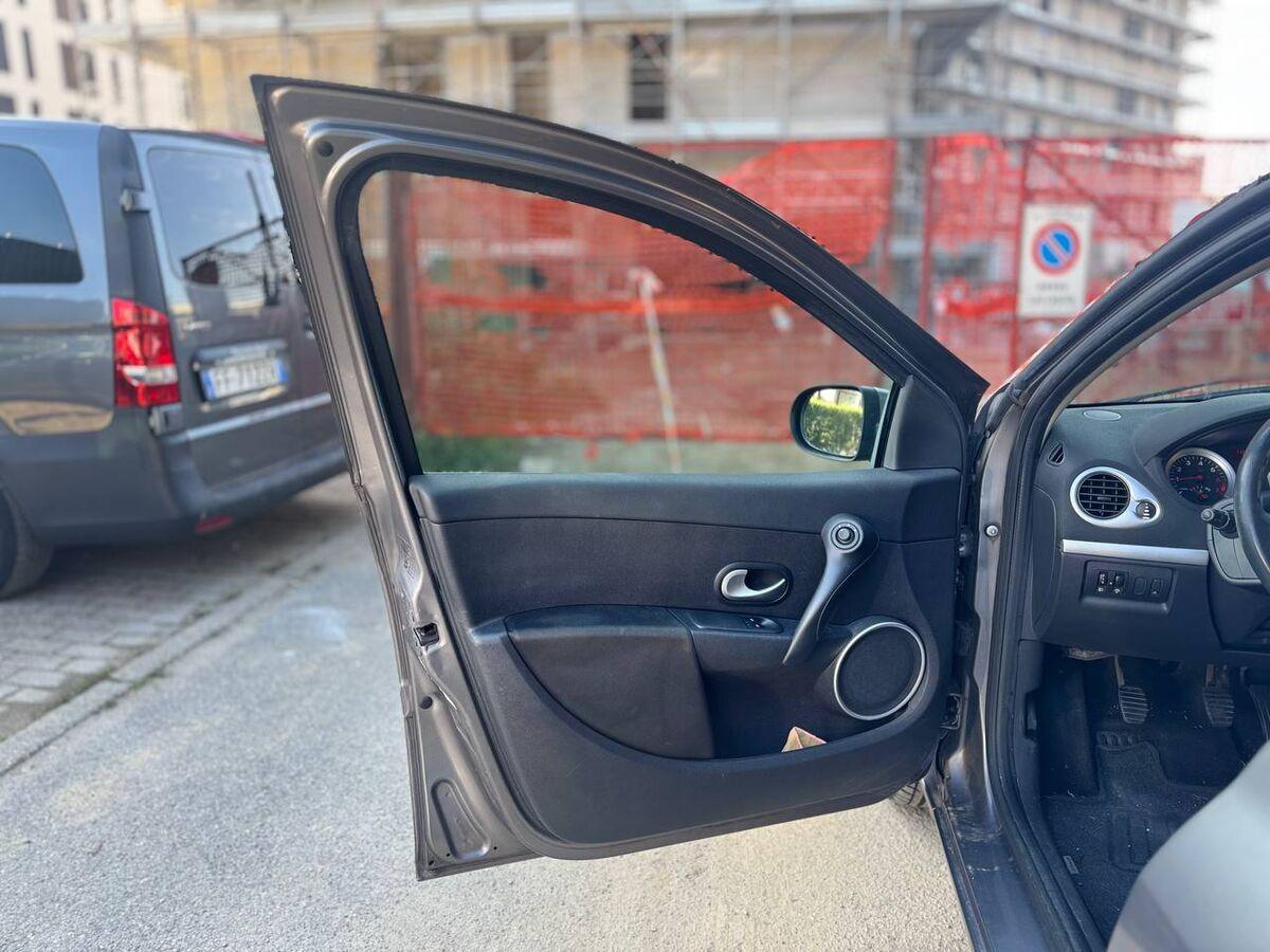 Renault Clio 1.2 16v Luxe 5p