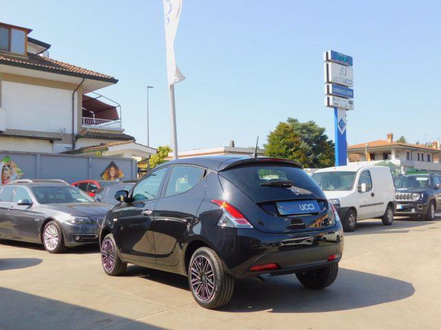 LANCIA Ypsilon 1.0 Hybrid Oro 70 CV Km. 4200 !!!!