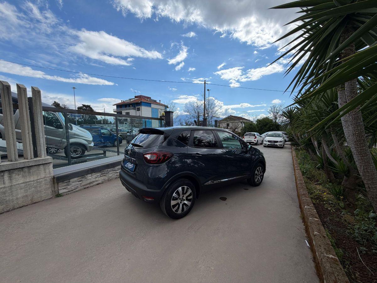 RENAULT - Captur - dCi 8V 110 CV S&S Energy Initiale Paris