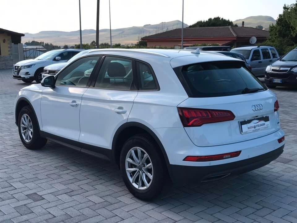 Audi Q5 2.0 TDI quattro S tronic Business 2019