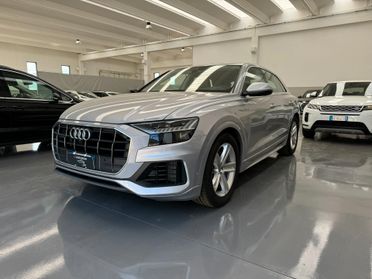 Audi Q8 55 TFSI quattro tiptronic Sport 110 CONTROLLI