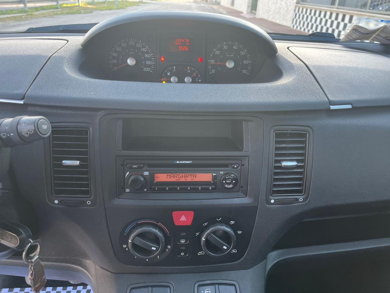 Fiat Idea 1.4 Dynamic GPL Unipro 2010