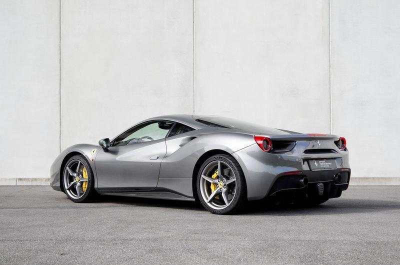 Ferrari 488 GTB full carbonio