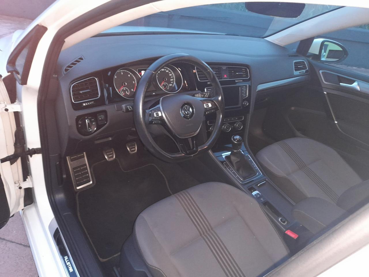 Volkswagen Golf 1.6 TDI 110 CV 5p. Executive BlueMotion -Navi