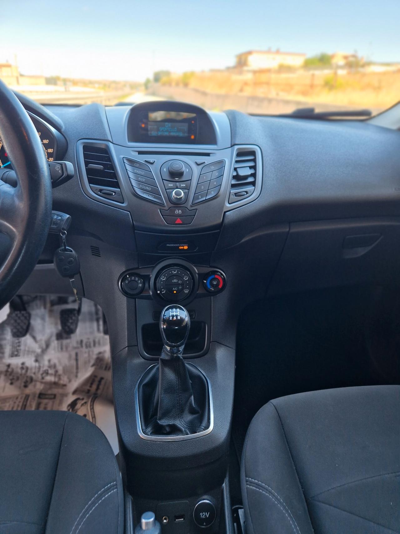Ford Fiesta 1.0 80CV 5 porte Titanium