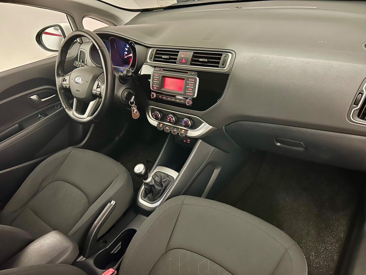 Kia Rio 1.2 CVVT 5p. Cool