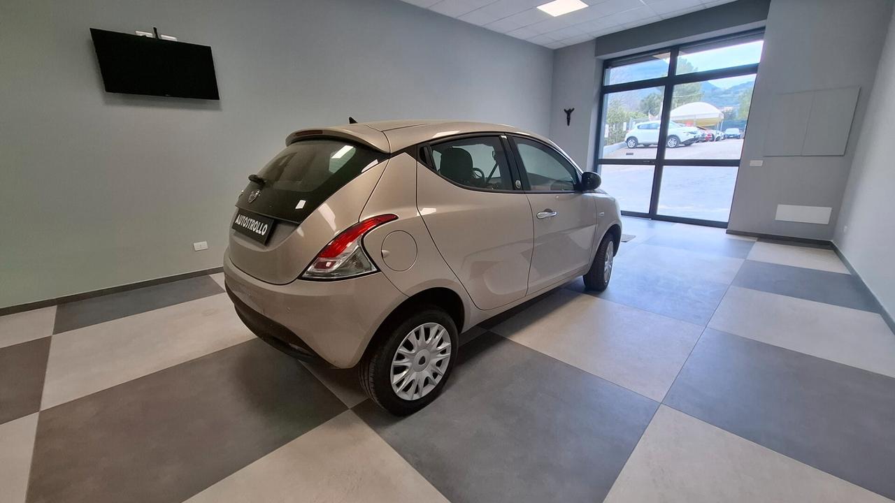 Lancia Ypsilon 0.9 TwinAir 85 CV 5 porte Metano Ecochic Gold