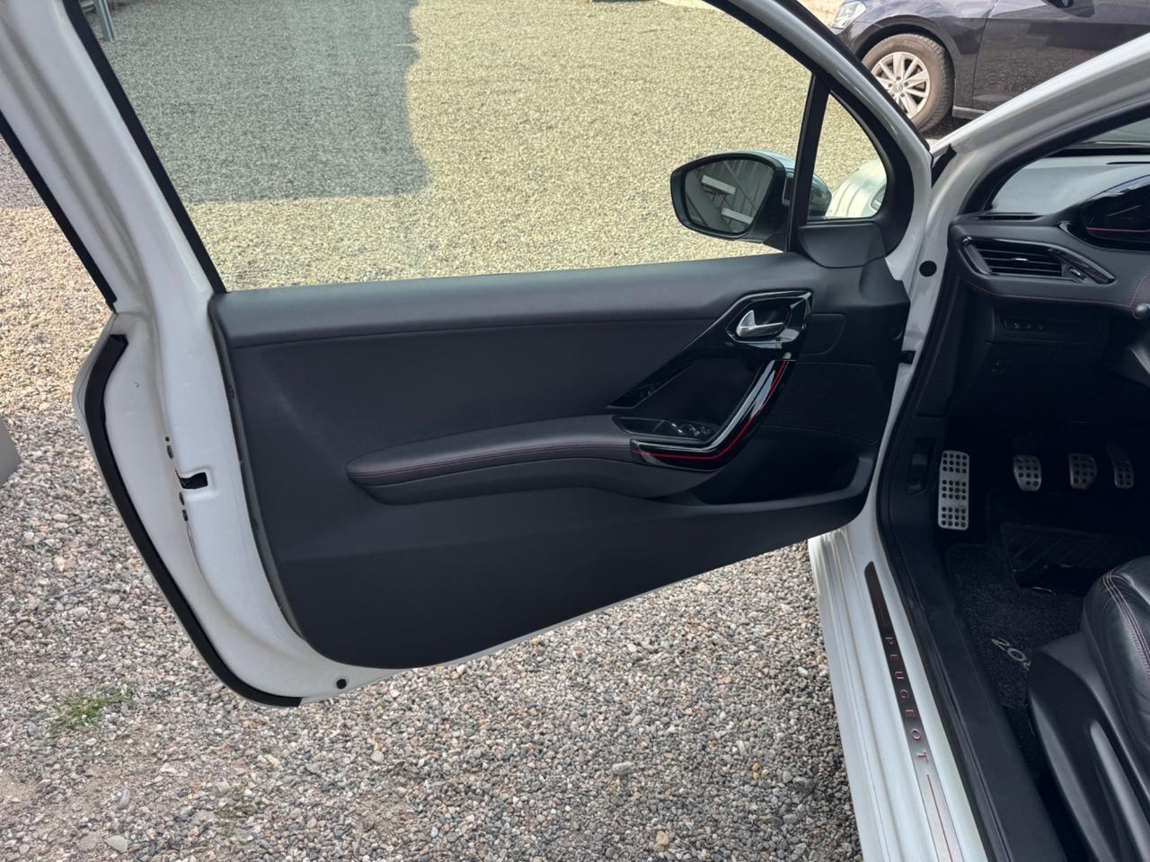 Peugeot 208 THP S&S 3 porte GTi sport