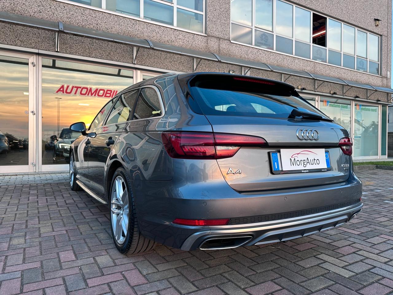 Audi A4 40TDI QUATTRO! S-LINE INT/EST! FARI MATRIX