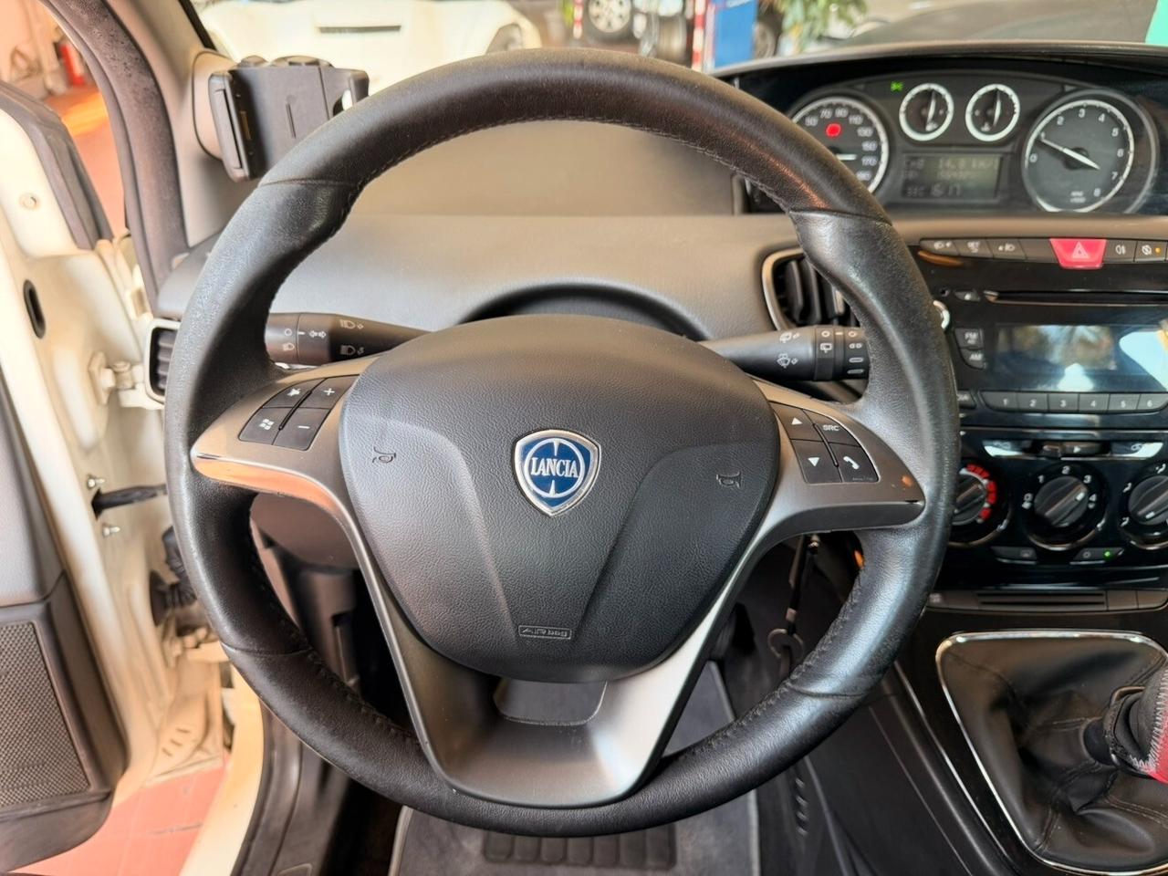 Lancia Ypsilon 1.2 69 CV 5 porte GPL Ecochic Platinum