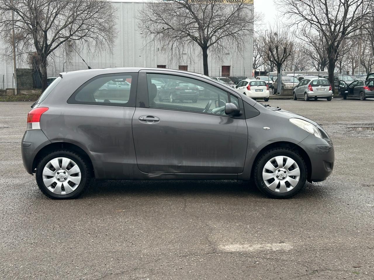 Toyota Yaris 1.0 Benzina (Garanzia 24 Mesi)