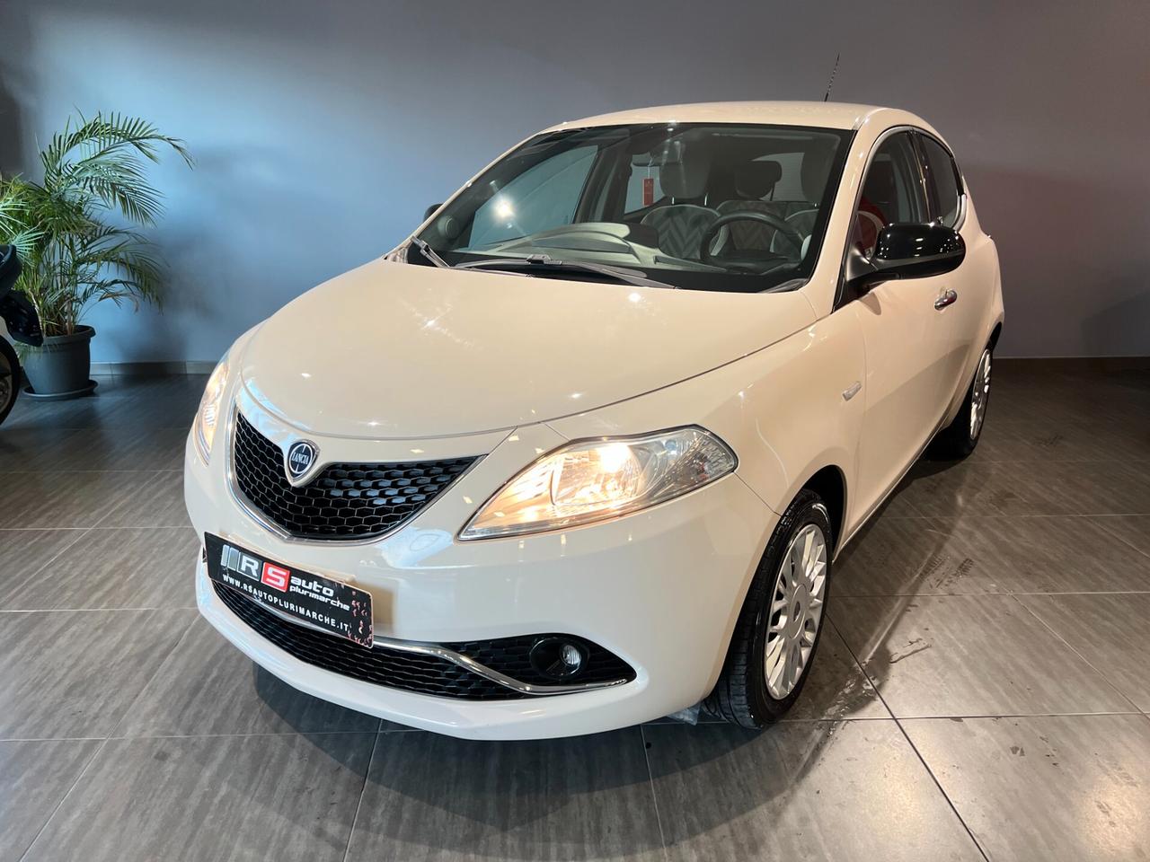 Lancia Ypsilon 1.2 69 CV 5 porte Gold METANO