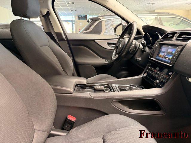 JAGUAR F-Pace 2.0 D 180 CV aut. Portfolio