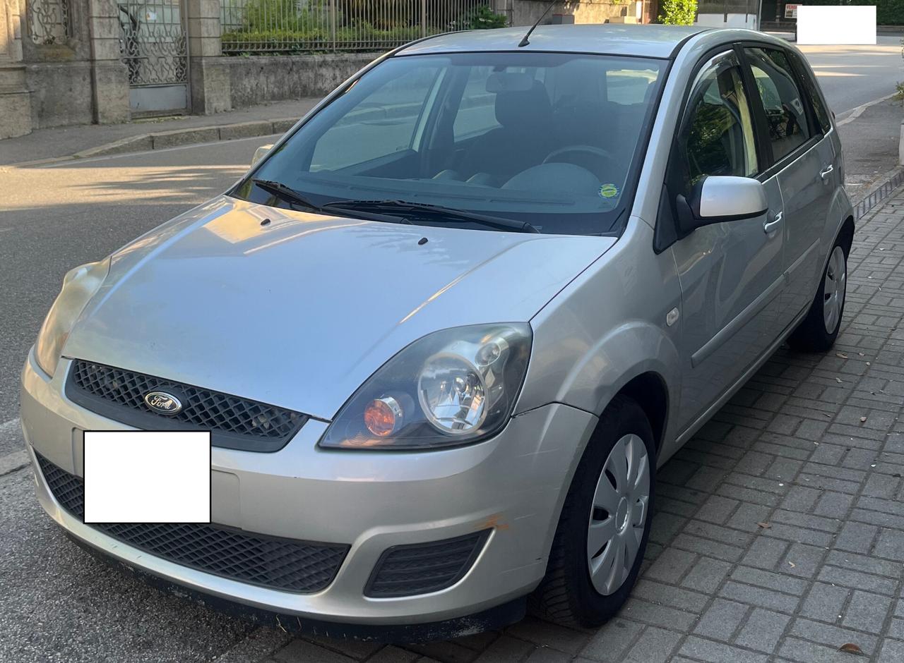 Ford Fiesta 1.2 16V 5p. Ghia