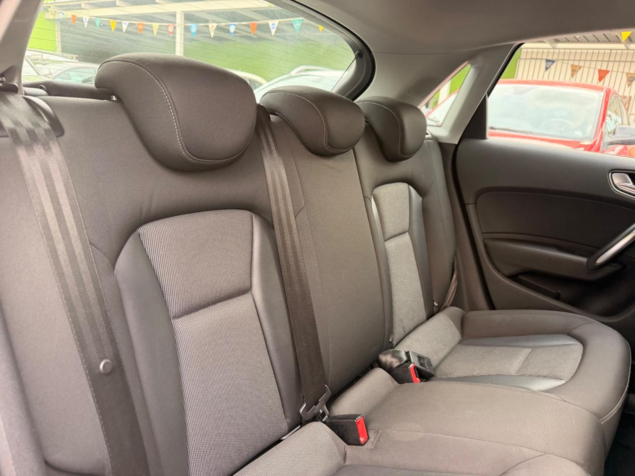 Audi A1 SPB 1.6 TDI S tronic Line EDITION PLUS
