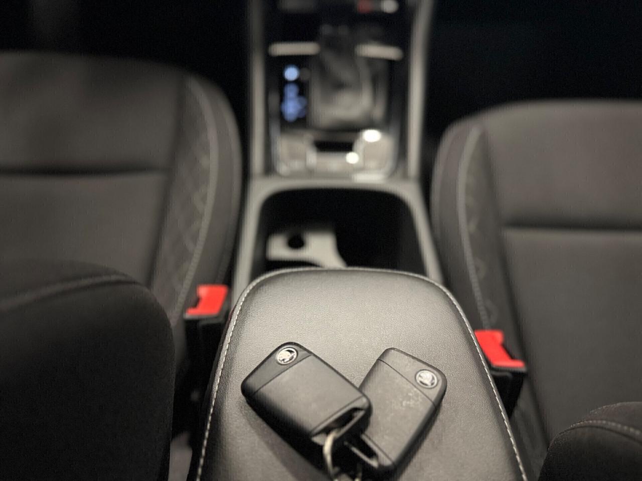 Skoda Karoq 2.0 TDI SCR 4x4 DSG SportLine-CONDIZIONI ECCELLENTI