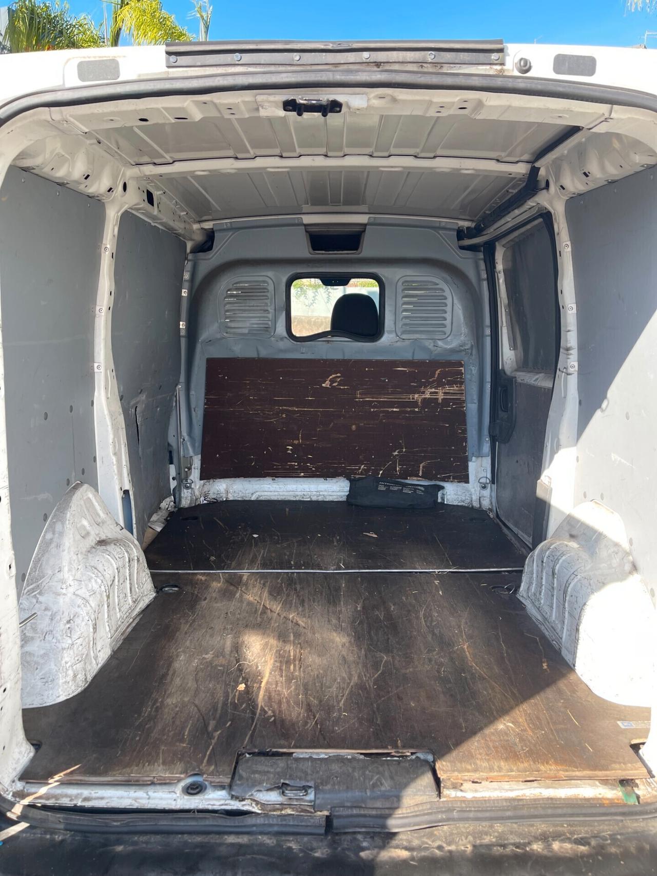 Peugeot Expert 2.0 HDi 120cv