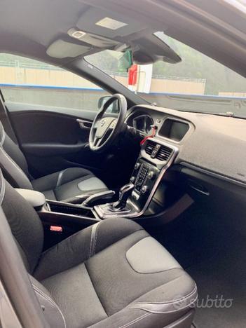 VOLVO V40 D2 Geartronic Kinetic EURO 6B